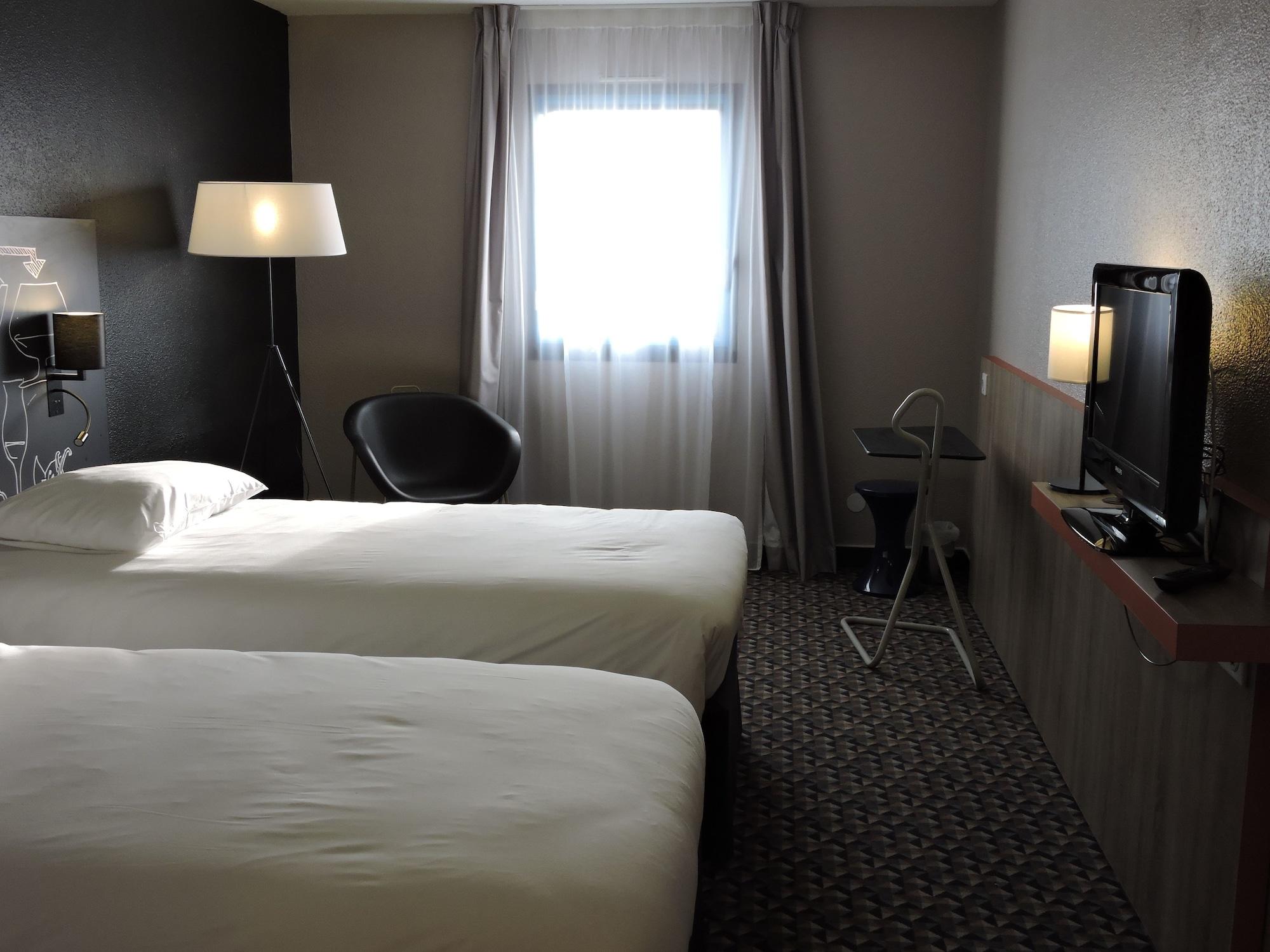 Ibis Styles Cognac Hotel Chateaubernard Exterior photo